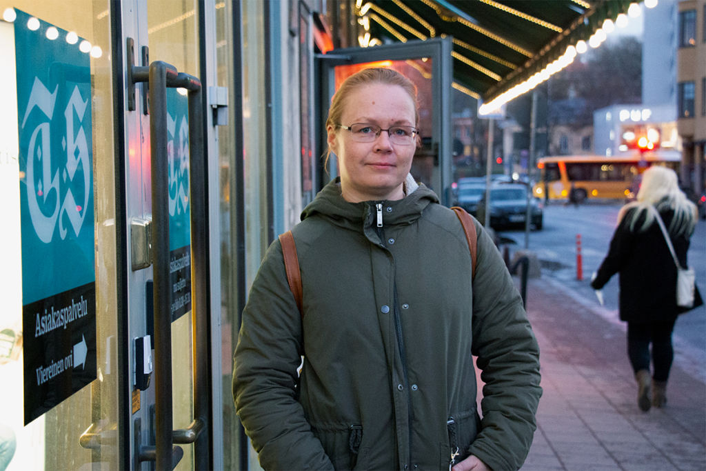 Rikostoimittaja käytävällä